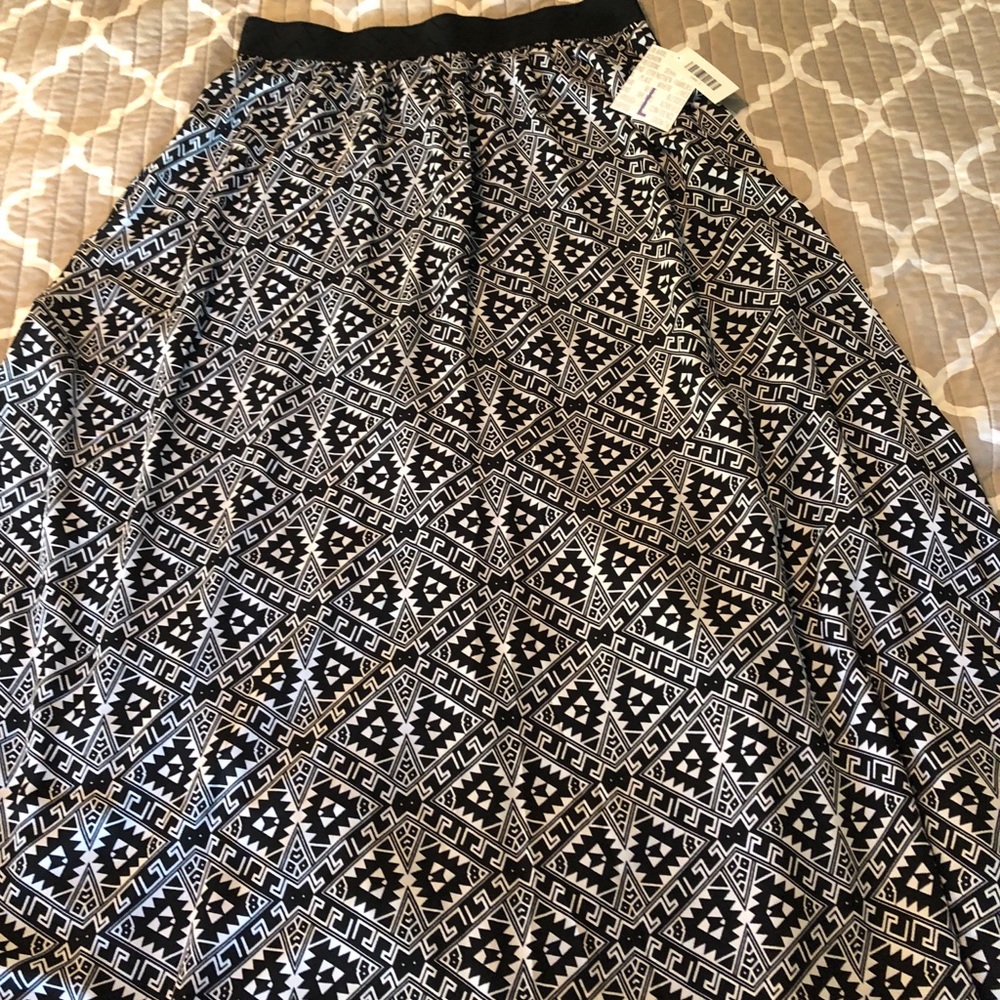 Lularoe Lucy Skirt